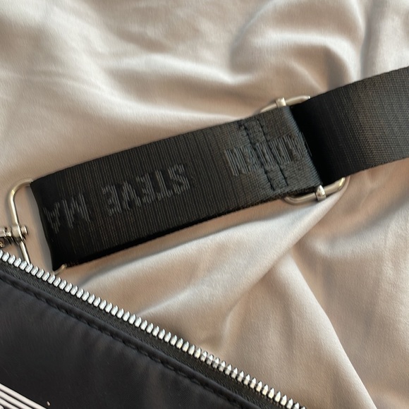 Steve Madden Black Crossbody Bag - Picture 5 of 8